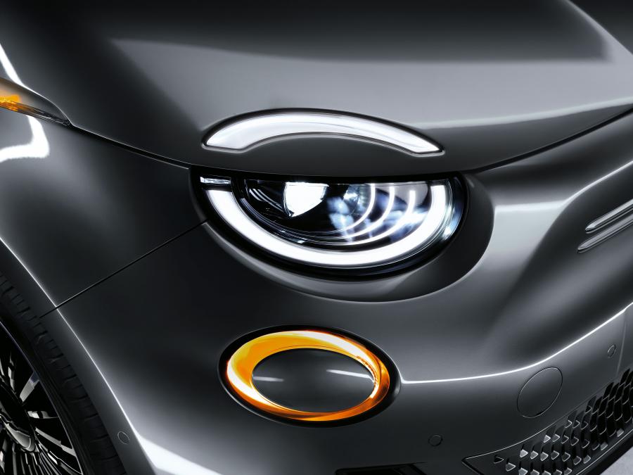 Детали экстерьера Fiat 500 la Prima - Italia Cabrio 2020 года  (фото 13 из 42)